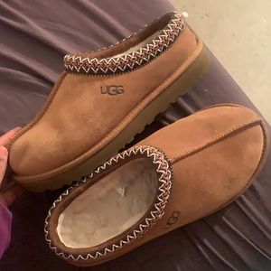Ugh Tuscan slippers